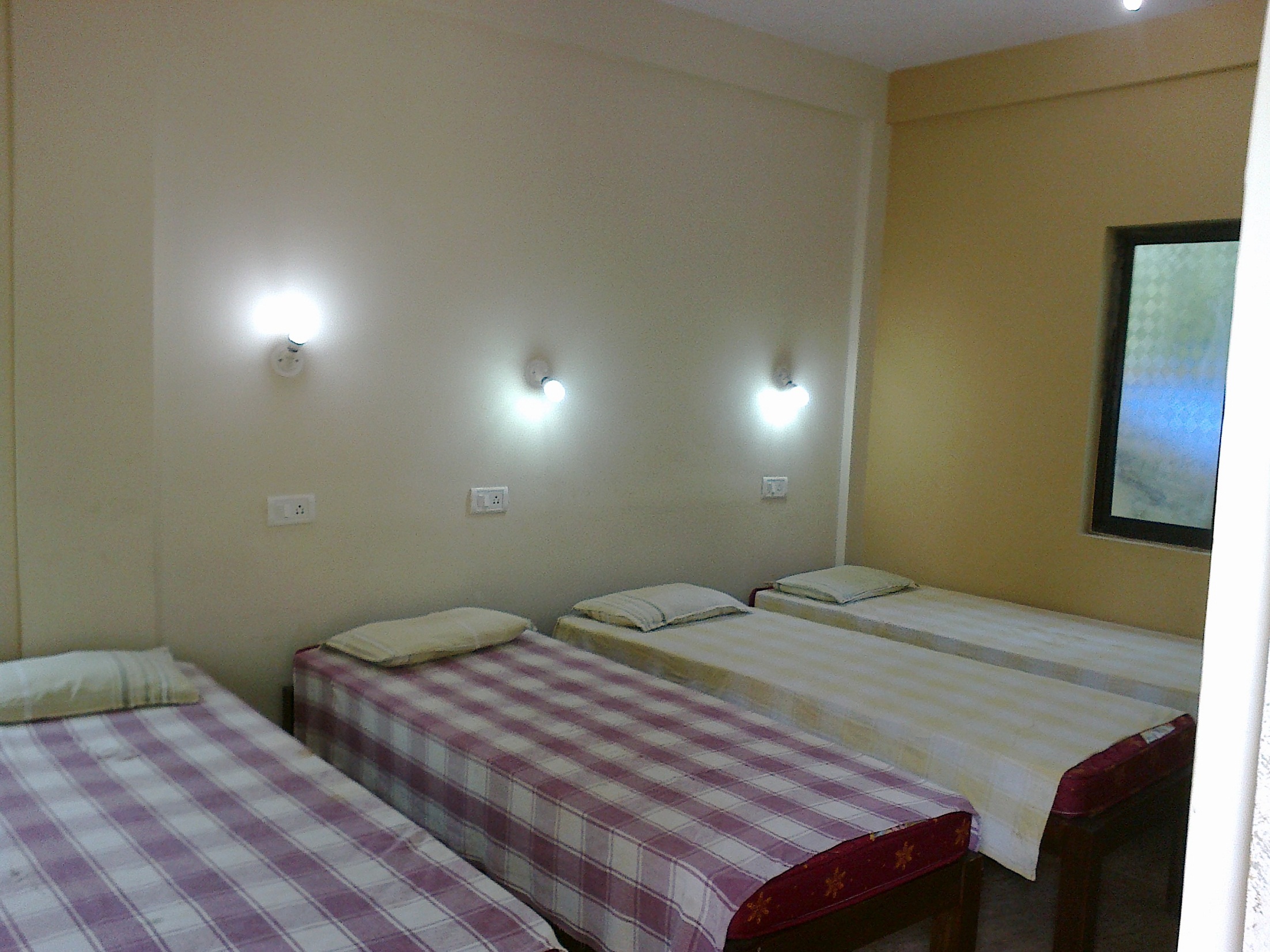 Anjunapalms Guesthouse-4 Bed Room Non AC